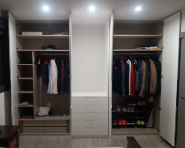 armario de madera empotrado