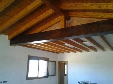 trabajos a medida. tejado madera.