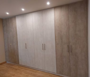 armario de madera empotrado