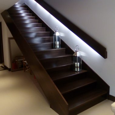 trabajos a medida de carpinteria. Escalera madera.